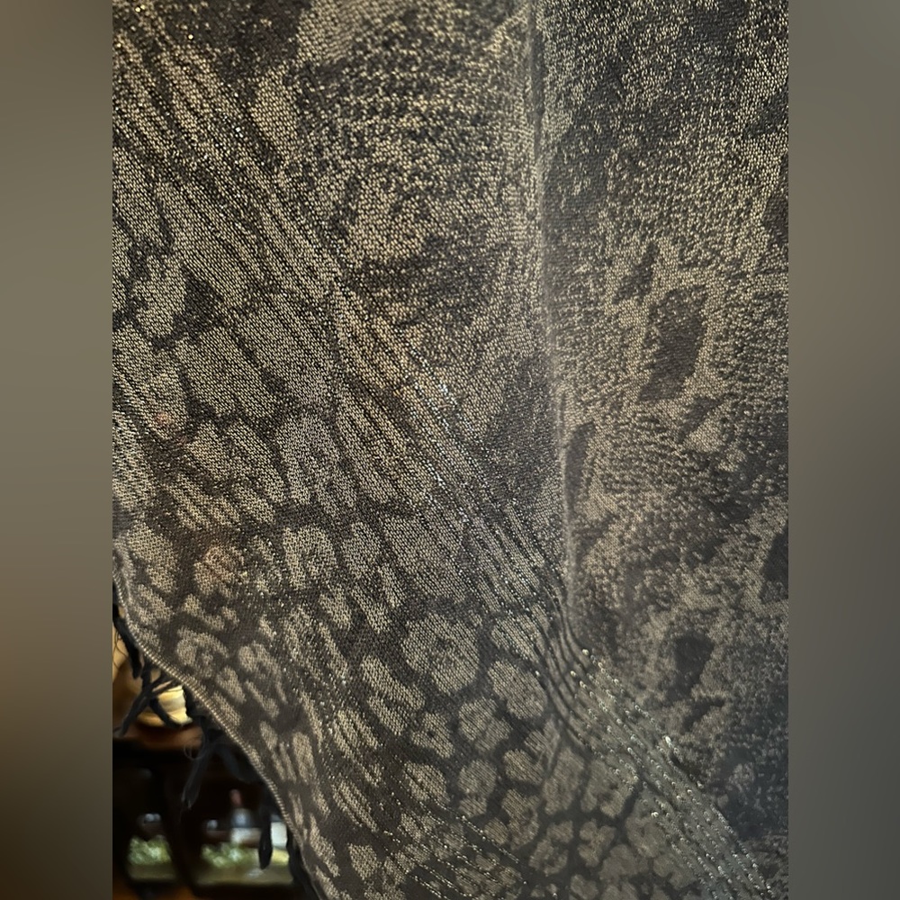 Roberto Cavalli Wool and Coyote Shawl - Picture 14 of 15